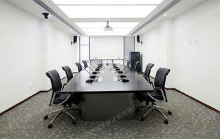 辦公家具的選擇要注重實用性,這是首要原則